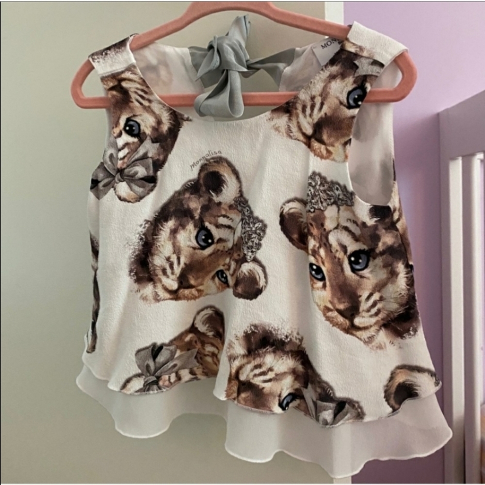 Stunning MonnaLisa crop top blouse shirt tank
